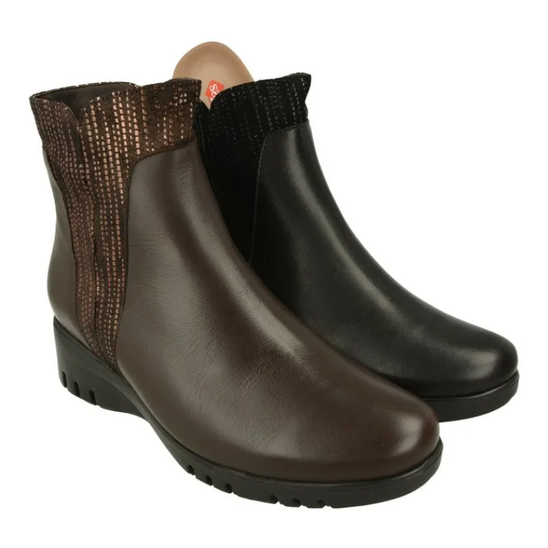 PieSanto Botines|Botin De De Pala Lisa Con Pieza Lateral De Ante Grabado, Piso De Cuna Y Poliuretano Y Planta Descanso Extraible